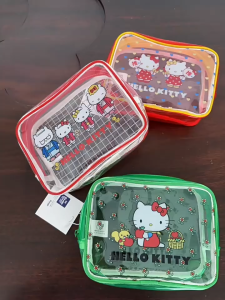 MOUSSON กระเป๋าใส่เครื่องสำอางใสแบบพีวีซีลายการ์ตูนคิตตี้น่ารัก ทนน้ำ ใช้เดินทางและจัดเก็บของได้สะดวก