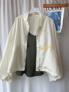 Áo Khoác Bóng Chày Chống Gió Nhanh Khô Cổ Đứng Rộng Rãi Cho Nữ Mùa Hè 2025 Áo Khoác Ngoài Nylon Dài Tay Màu Trơn Khóa Kéo