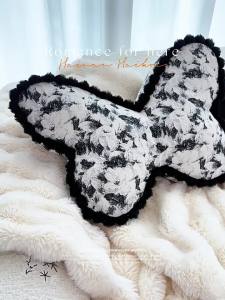 French Vintage High-end Dual-use Removable Pillow