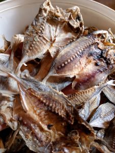 IKAN ASIN SELAR GURIH TANPA BAHAN PENGAWET 500GRM RP20.000