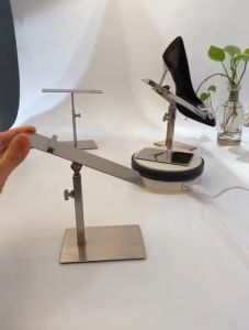 Rak Pajangan Sepatu/Shoe Display Stand/Gantungan Display Sepatu/Stand Display Sepatu