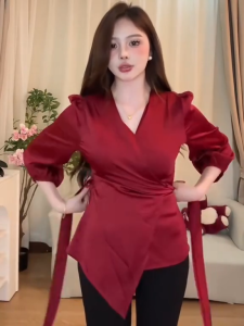 AB [ready stock] Blouse Women Satin Blouse Long Sleeve Shirt Women Plus Size Baju Kemeja Perempuan V-Neck Classy Blouse Blaus Wanita Claryn Pink Blouse new year baju perempuan