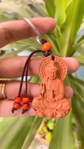 Móc khoá gỗ hình phật bà quan âm phong thuỷ bình an dùng treo trong nhà ô tô xe máy cặp sách - Móc khóa cua đáng yêu Diệp Linh