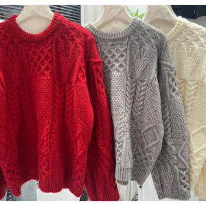 YUEZHONGWEI | Red Round Neck Pullover Cable Knit Sweater