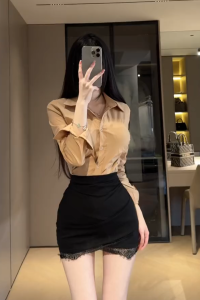 เสื้อเชิ้ตใส่แล้วดูหน้าอกสไตล์เกาหลีทงแดมุนแบบใหม่ปี2024เสื้อเชิ้ตผู้หญิงแมตช์ง่ายจับจีบเก็บเอวใส่แล้วดูผอมเพรียวสำหรับผู้หญิงมีความเป็นผู้หญิงเซ็กซี่