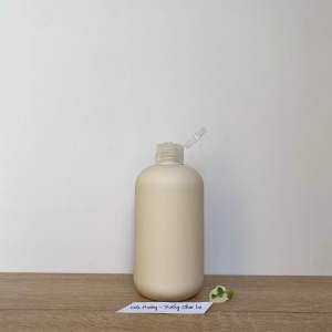 Chai lọ nhựa HDPE 500ml Màu Be phủ u2 lớp Dáng Bầu.Siêu đẹp có vòi nhấn đủ kiểuđủ loại.Đựng dầu gộisữa tắm…