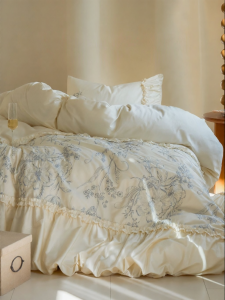 Kiss Dear | French Princess Style Tencel Satin Long Staple Cotton 4-Piece Bedding Set