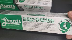 Australian Grants Natural Tooth Paste Mild Mint With Aloe Vera 110g Per Tube Made in Australia Sensitive Teeth Usage
