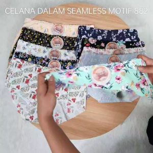 Celana Dalam Seamless 882 Motif Bunga-Bunga Wanita L-XXL/Celana Dalam Anti Nyeplak Wanita Bunga-Bunga Import Premium