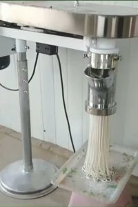 Noodle Pressing Machine/ Mesin Penekan Mi/ 压面机