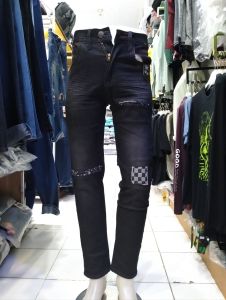 celana panjang laki-laki model sobek-sobek kekinian terbaru dengan kualitas bahan terbaik nyaman