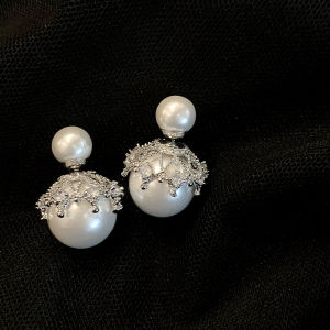 Elegant French Dual-Face Pearl Stud Earrings Diamond Embedded Simple Gentle Personality Light Luxury Small Fragrance Style Womens Jewelry