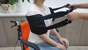 Padded Bed Transfer Nursing Sling for Patient Elderly Safety Lifting Aids Home Bed Assist Handle Back Lift Mobility Belt for Patient Care