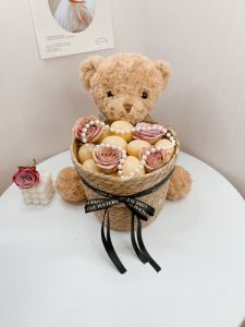 Modern Simplicity: Handheld Egg Flower Basket & Postpartum Home Decor