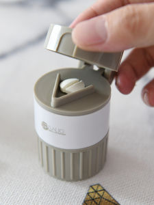 Portable Medicine Cutter Grinder Tablet Splitter Home Use Seal Small Medicine Box Drugstore Essential Tool for Health Care