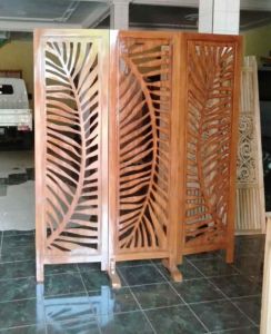 sketsel pembatas ruangan minimalis kayu jati Jepara motif daun