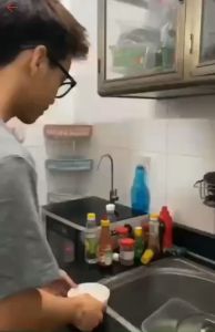 Khay Tam Giác Dán Tường Hokori Việt Nhật (5610) Đựng Vật Dụng Nhà Tắm Nhà Bếp Kệ Đựng Đồ Đa Năng Nhựa PP Cao Cấp Dieulinhshop