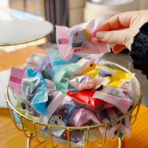 มินิบราวนี่ เนื้อหนึบ คละลายถุงน่ารักๆ ราคาส่งชิ้นละ 2.2 บาท แพ็คละ 50 ชิ้น อบใหม่ทุกวัน