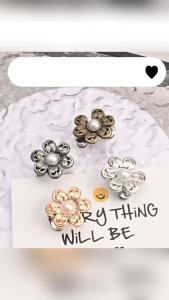 Nexlent Fashion Flower Jeans Waist Buckle Adjustable Waist Buckle No Sew Removable Decorative Pins 1Set