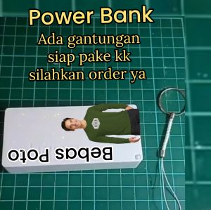 power bank bebas Poto dan nama isi batrai 2 lebih lama abis nya kk dah keren bisa di bawa kmn2 ya kk