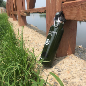 ลายพราง สแตนเลสสตีลขวดน้ำสูญญากาศฉนวนกลางแจ้งแคมป์ปิ้งแก้วกระติกน้ำร้อน 500 มลภาชนะบรรจุน้ำดื่ม