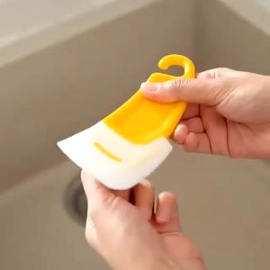 Spatula Silicon Sutil Bahan Lentur Halus Alat Masak Penekan Pembersih Penghalus