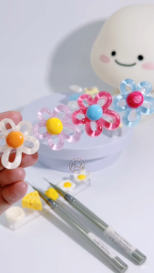 Giá đỡ cọ chân đế móng hoạt hình nghệ thuật - Làm móng học nail