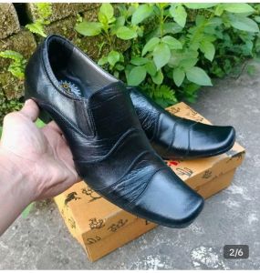 pantopel pria model simple dan tredy full kulit