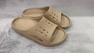 Mens outdoor non-slip beach slippers lightweight and non-slip thickened material