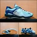 sepatu bulutangkis,sepatu badminton,anti licin,anti slip,bawah outsol karet. 