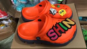 Dép Khủng Long Cross Màu Cam DUET Giày Bít Mũi Đế Răng Cưa Dày Dặn Mẫu Mùa Hè Năng Động Nhiều Size Từ 35 Đến 44