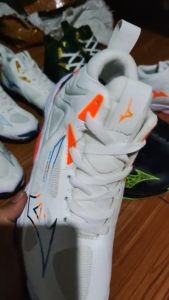 Sepatu Voli Mizuno Momentum 3 Mid Dan Low Terbaru 2024 Size 36 - 44