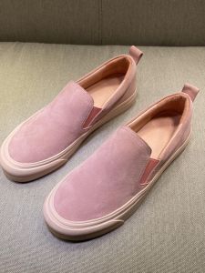 รองเท้า Loafers หนังแท้สีชมพู ทรงหัวมน ส้นสูงปานกลาง รองเท้าลำลอง สำหรับผู้หญิง ฤดูใบไม้ผลิและฤดูร้อน รองเท้าสวมสบาย ส้นหนา