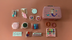 【COD】Makeup Toys Girls Non-toxic washable Makeup Toy Set Retro Beauty Make up for kids Toy Set