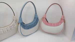 Tas slempang wanita Hobbo bailey kanvas in signature premium korean style kekinian 2024