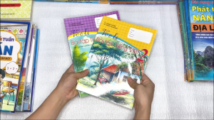 Sách - Combo 2 Cuốn Vở Ô Li Bài Tập Tiếng Việt 2 - Biên Soạn Theo Chương Trình GDPT mới - ndbooks