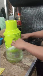 PLASTIC THERMOS METAL THERMOS THERMOS VACUUM FLASK FULLY INSULATED THERMAL BOTTLE TERMOS INIT TUBIG