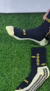 Kaos Kaki Futsal & Sepakbola: Pilihan Terbaik Aksesoris Olahraga