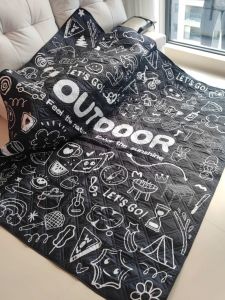 Thickened Ultrasonic Camping Waterproof Outdoor Picnic Mat Aluminum Foil Moisture Proof Pad Ground Carpet Tarpaulin Picnic Mat