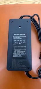 Sạc YiLing CV/CV hệ 4S (146V-5A) có chống ngược cực kẹp cá sấu và DC 5.5*2.5