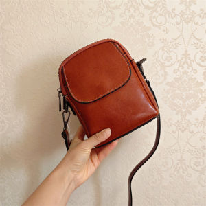 High-Quality Top-Layer Cowhide Leather Oil-Waxed Crossbody Mini Bag Flip Cover Elegant Large Capacity Dual Zipper Pouch