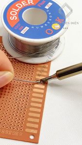 Chì hàn điện tử Sn63/37 Ok mới sáng bóng 100 gram đường kính 0.80mm chiều dài 156 mét có nhựa thông