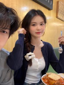 สั้นสีน้ําเงินลาเวนเดอร์ เสื้อสเวตเตอร์ถัก ผู้หญิง Early ฤดูใบไม้ผลิ ใหม่ สไตล์เกาหลี Lazy Twist เสื้อสเวตเตอร์ Small Size พรางหุ่น เปิด คาร์ดิเกน