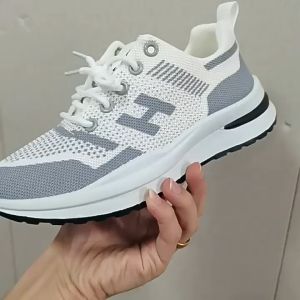 Korean Summer Lightweight Fashion Casual And Trainer Low Cut Simple Sport Sneaker Shoes