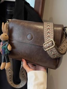 Casual Wide Strap Vintage Small Square Bag Womens Crossbody Bag Spring Fashion Commuter Magnetic Buckle Closure PU Leather