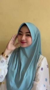 Daily Hijab Dzeevada Hijab instan Size M L S Matt Jersey Cantik Panjang Kerudung Pad Muslim