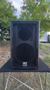 ตู้ลำโพงเสียงกลาง 10 นิ้ว(ราคาต่อใบ) ใส่แหลมจรวด888กับปากแตร8*8 นิ้ว ไม้อัดแท้ หนา15มิล ตะแกรงเหล็กหกเหลียม เบ้าเสียบ สเปคอน ลูกยางรองกันลื่น ตัดงานด้วยเครื่องCNC