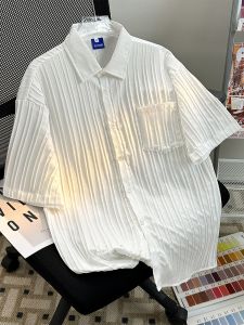 เสื้อเชิ้ตแขนสั้นผ้าไหมน้ำแข็งบางพิมพ์ลายกลับฤดูร้อนสำหรับผู้ชายและผู้หญิง ทรงหลวม สบายๆ ลำลอง เสื้อเชิ้ตแขนสั้นทรงปกติ