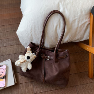 Retro Red Velvet Underarm Tote Bag Womens New 2025 High-End Large Capacity Single Shoulder Wedding Bag Korean Style Soft Handbag