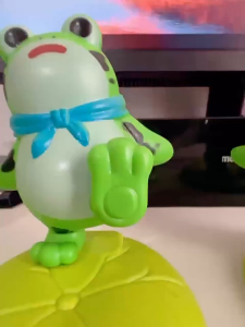 Cute Mobile Phone Holder Frog Phone Holder Hands-free Convenience Desktop Decoration Phone Accessories手机支架